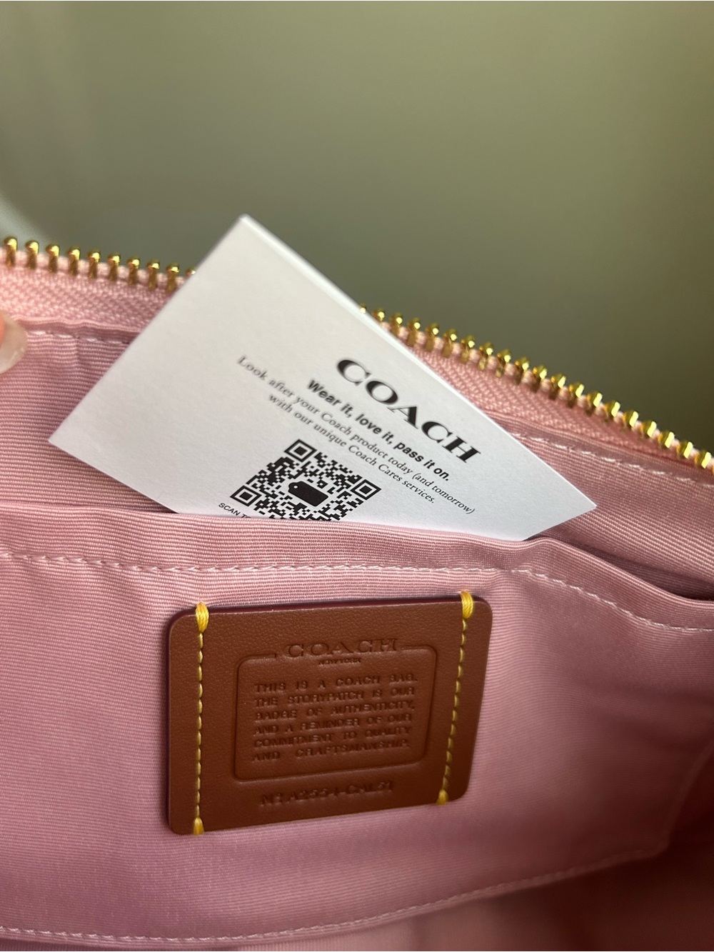 NWT Coach Teri Shoulder Bag In Signature Canvas, Powder Pink/Gold - Picture 9 of 9